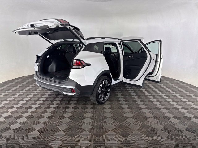 Certified 2023 Kia Sportage X-Line w/ X-Line Premium Package AWD/4WD image 16