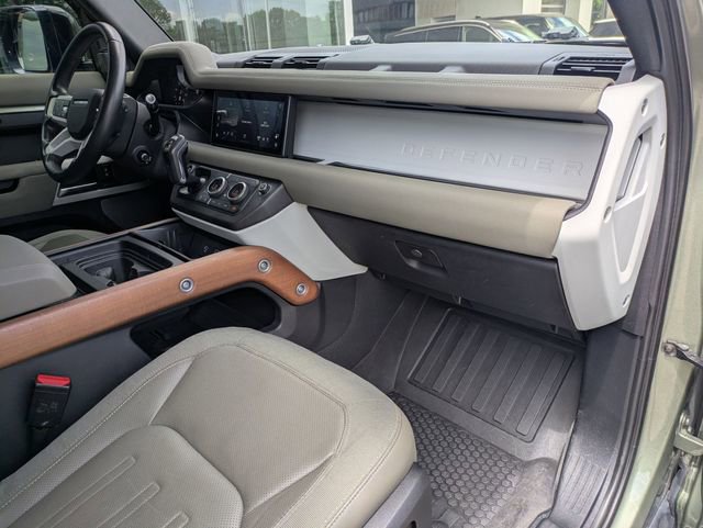Used 2020 Land Rover Defender 110 SE AWD/4WD image 30