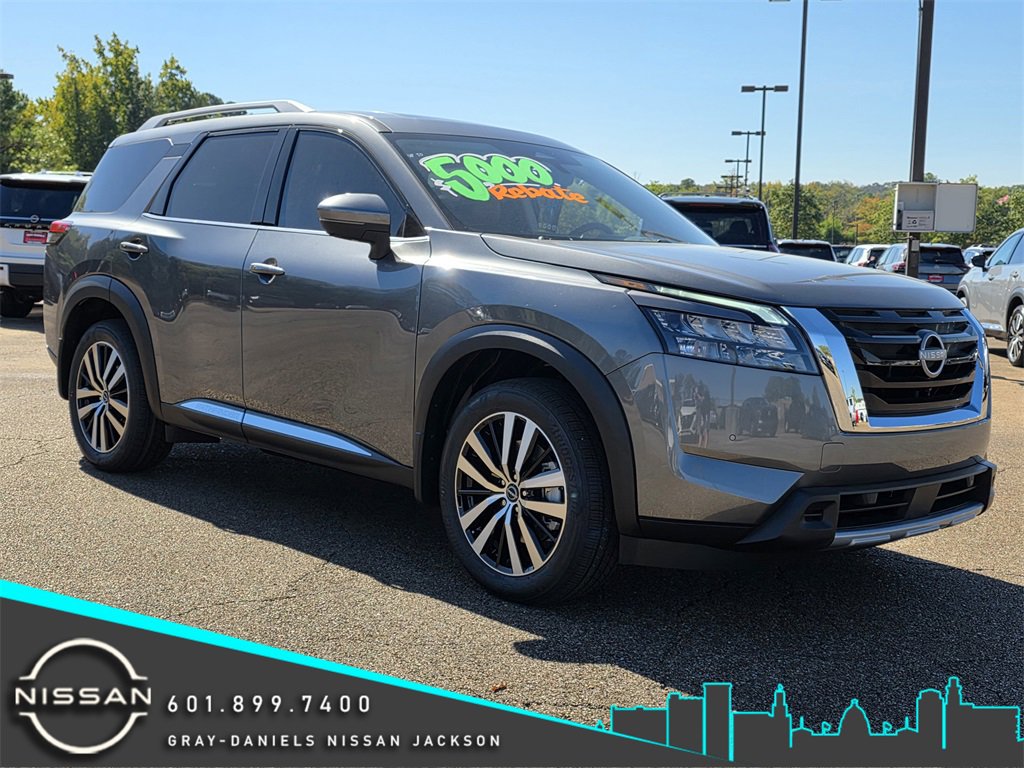 New 2025 Nissan Pathfinder Platinum
