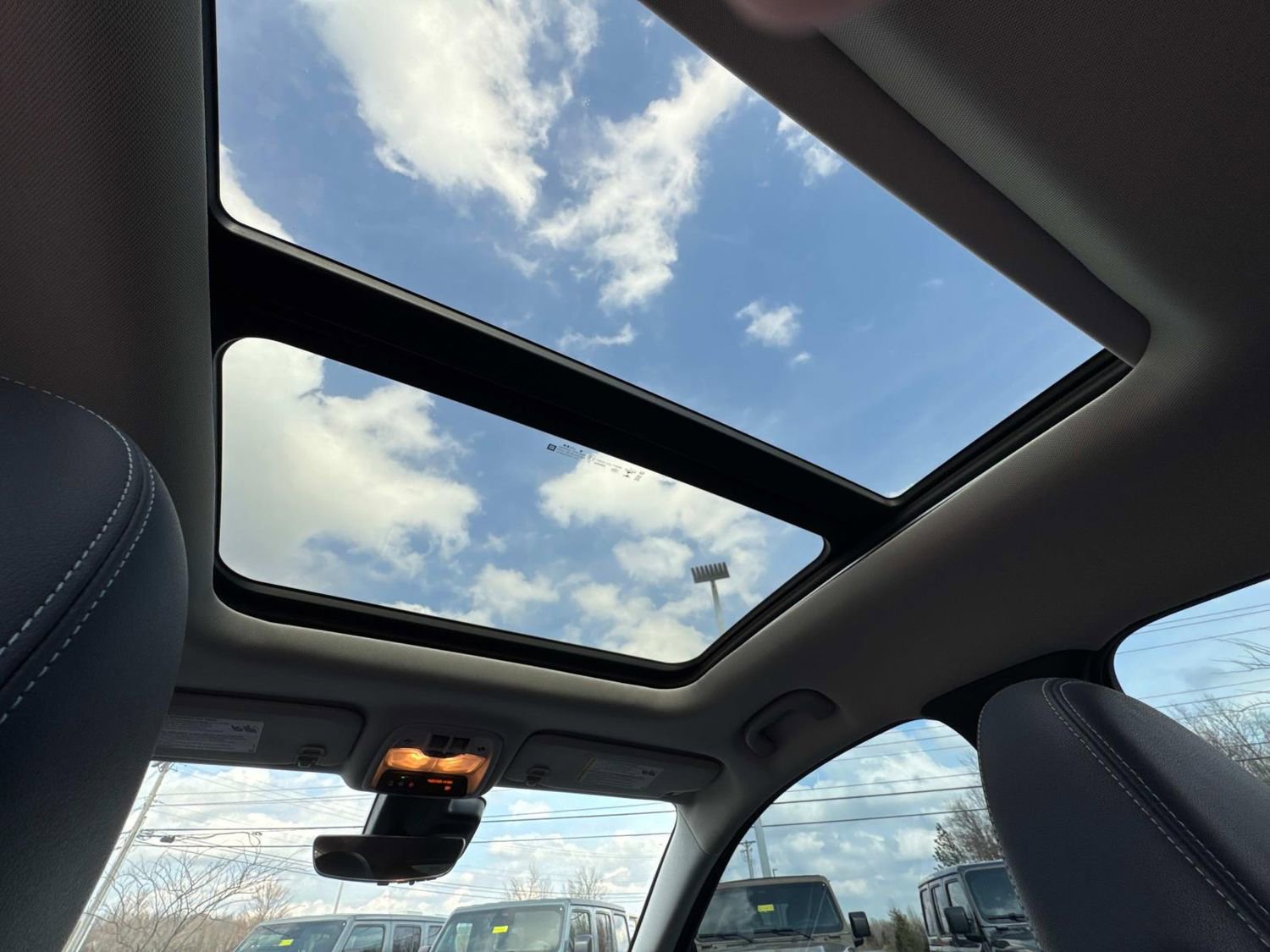 Used 2022 Chevrolet Bolt EUV Premier w/ Sun & Sound Package image 26