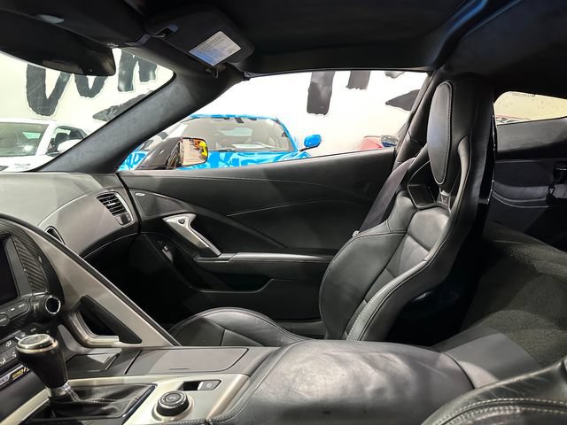 Used 2015 Chevrolet Corvette Z06 w/ 3LZ Preferred Equipment Group RWD image 32