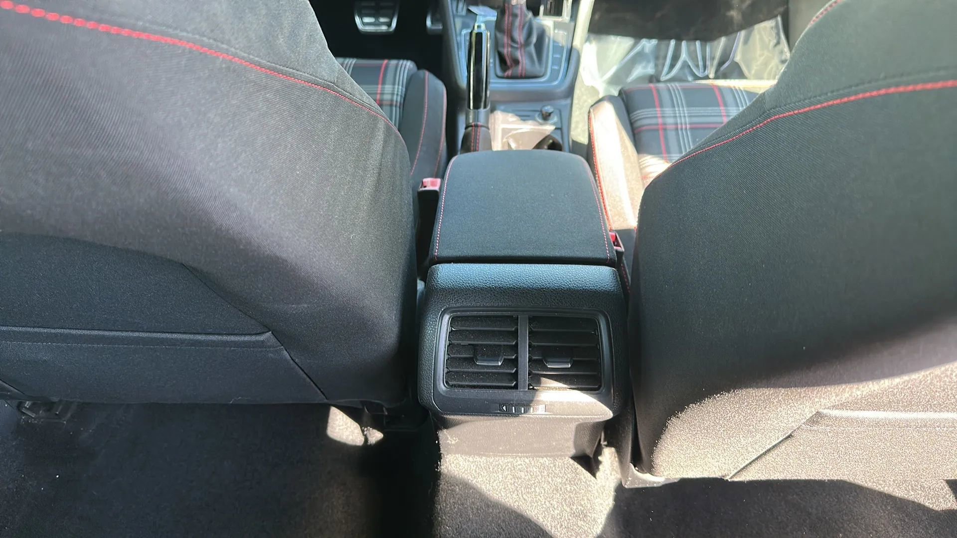 Used 2015 Volkswagen GTI S FWD image 27