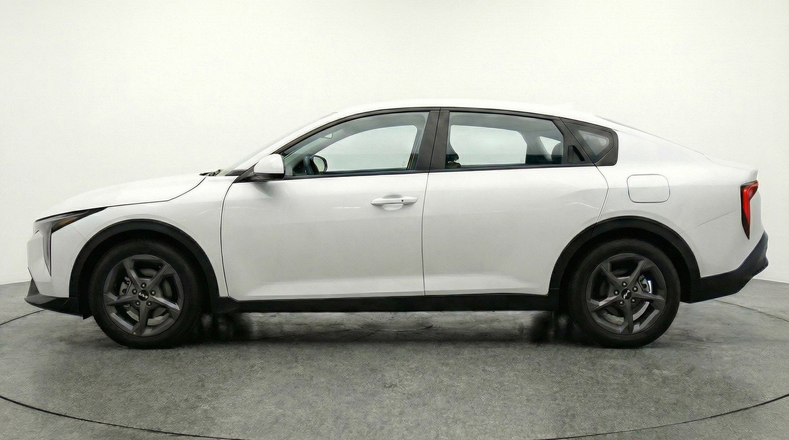 Used 2025 Kia K4 LXS image 5