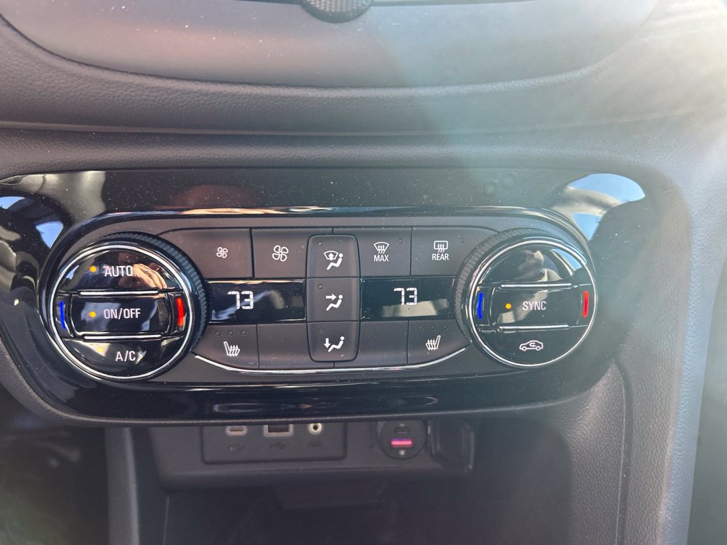 Used 2023 Buick Encore GX Select w/ Sport Touring Package FWD image 13