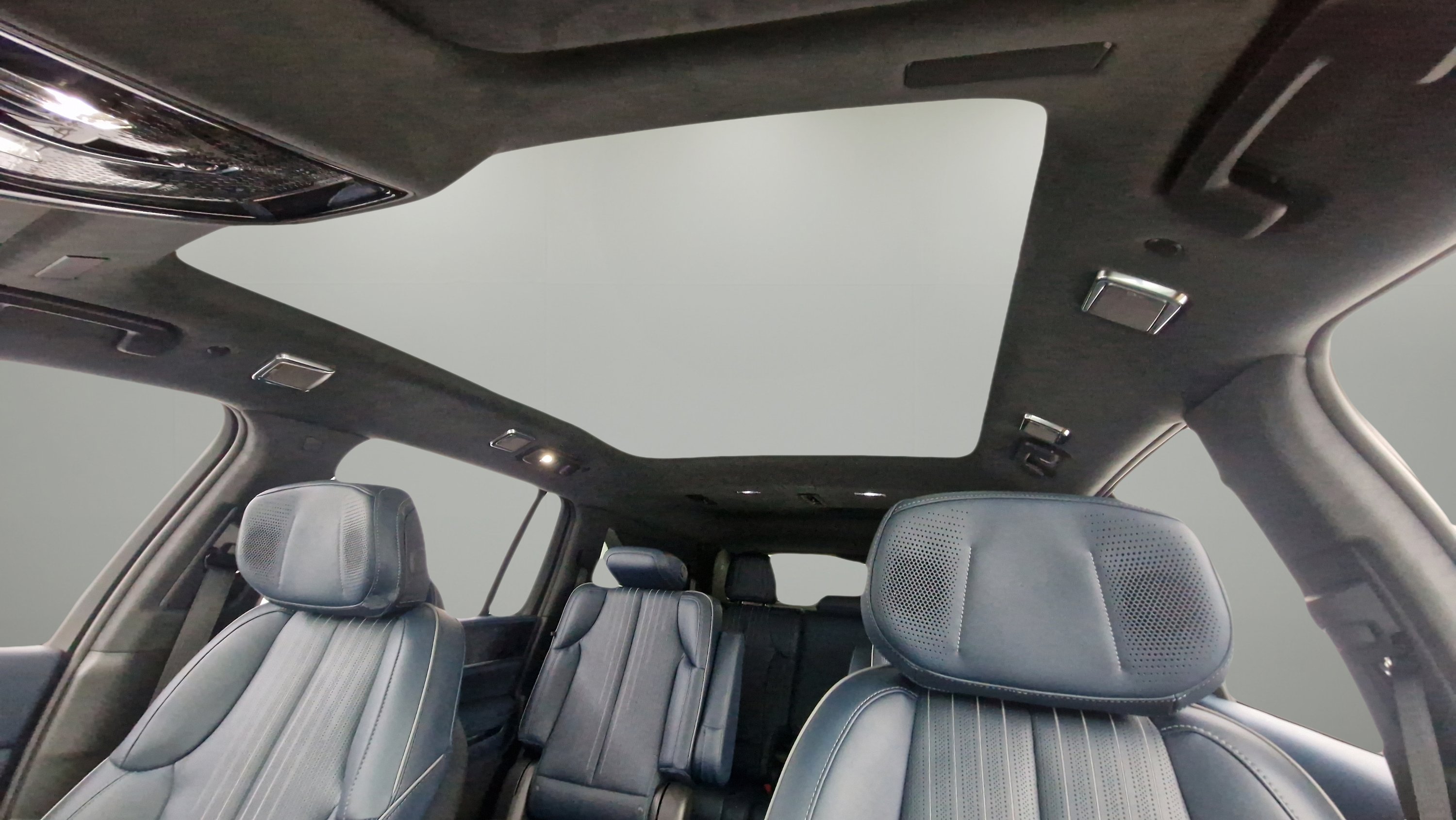 New 2025 Cadillac Escalade IQ Sport 2 w/ LPO, ONYX Package image 25