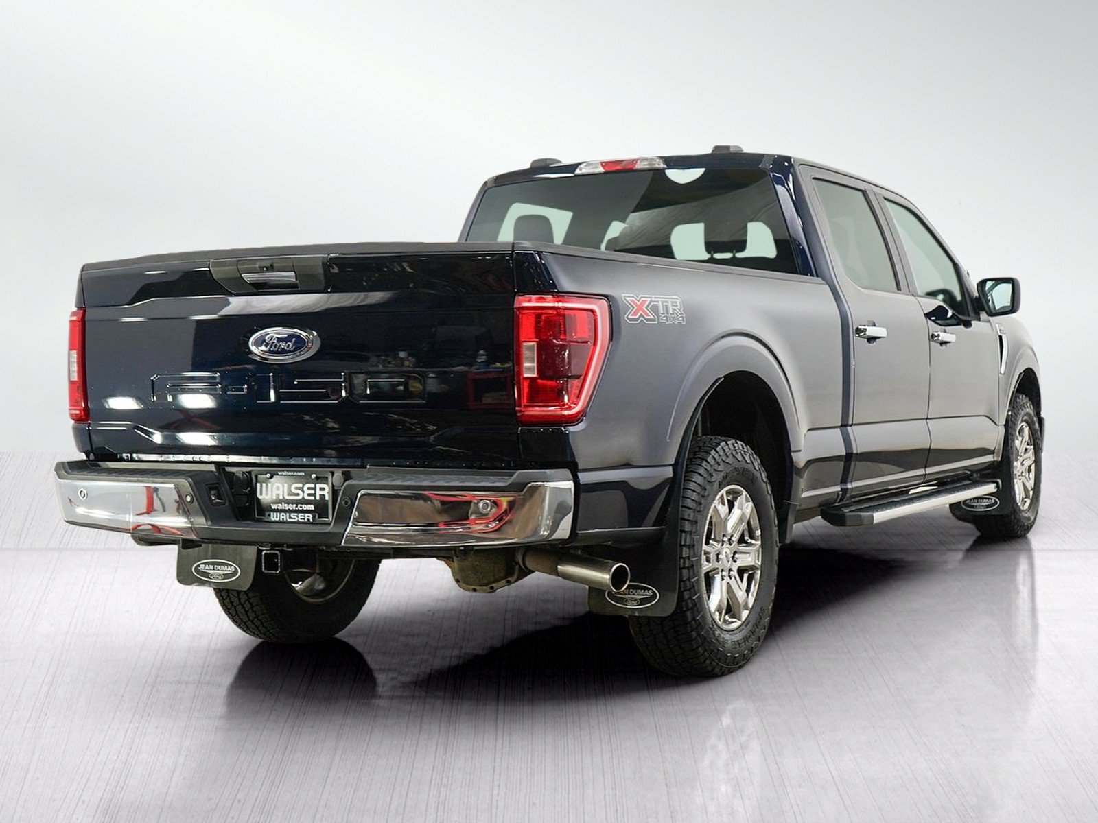 Used 2023 Ford F150 XLT w/ XTR Package AWD/4WD image 5