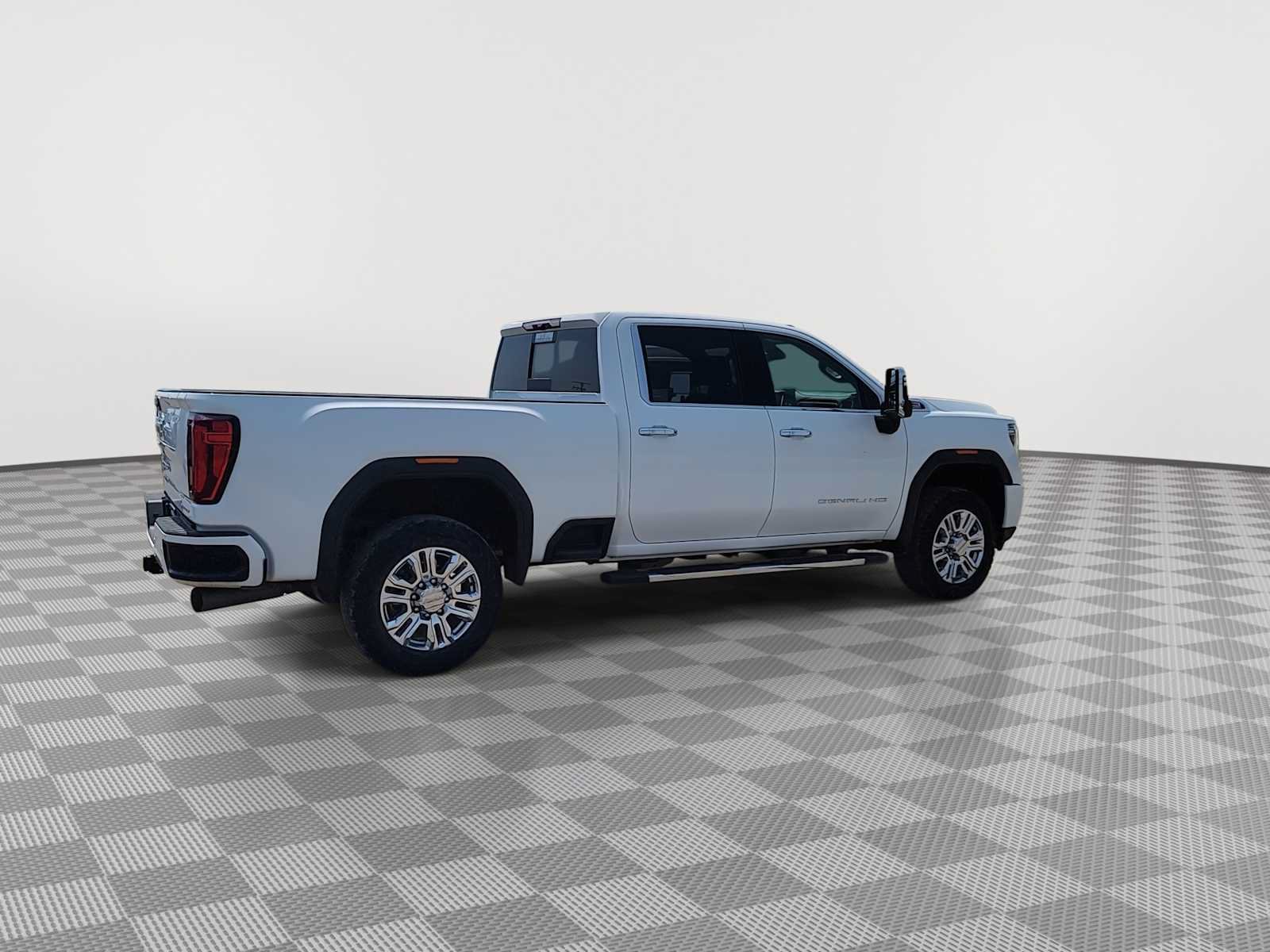 Used 2023 GMC Sierra 2500 Denali AWD/4WD image 8