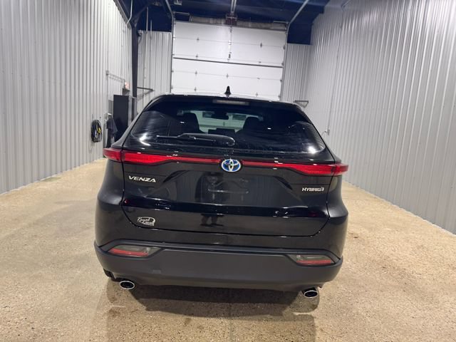 Used 2021 Toyota Venza LE w/ Carpet Mat Package (TMS) AWD/4WD image 7