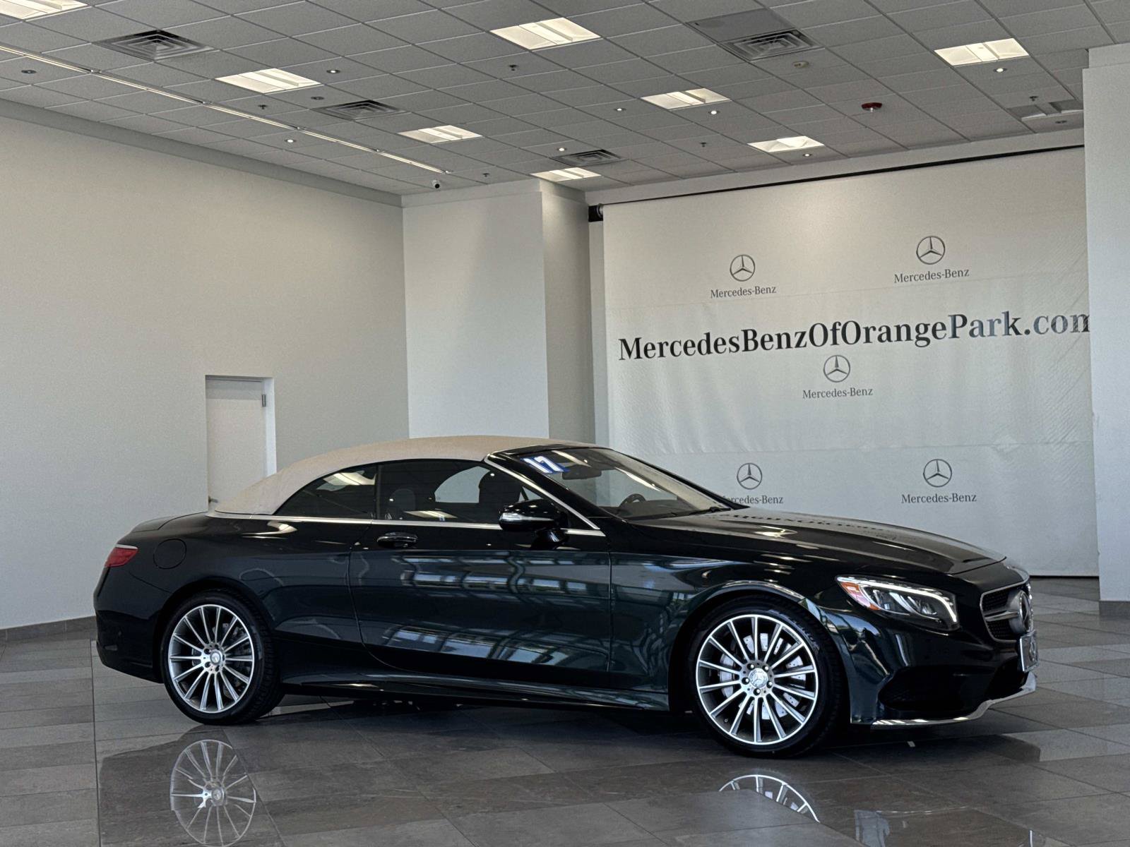 Used 2017 Mercedes-Benz S 550 Cabriolet image 3