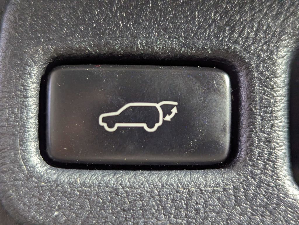 Used 2015 Lexus NX 300h FWD w/ Luxury Package image 25