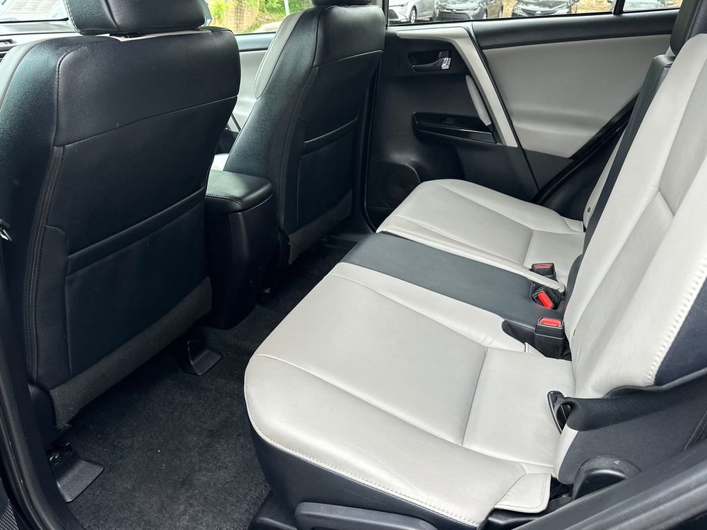 Used 2017 Toyota RAV4 Limited FWD image 17
