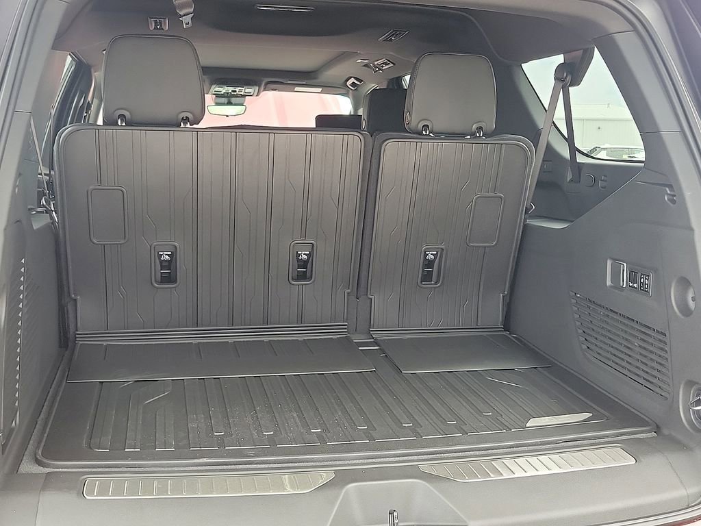 New 2026 GMC Yukon XL AT4 w/ AT4 Premium Plus Package AWD/4WD image 15