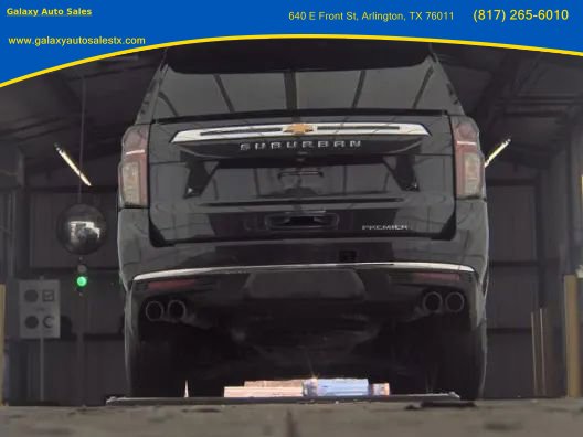 Used 2023 Chevrolet Suburban Premier image 7