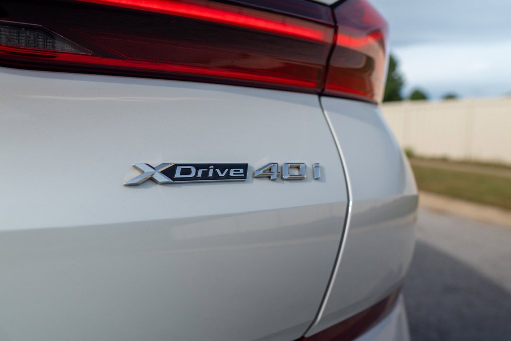 Used 2022 BMW X6 xDrive40i w/ M Sport Package AWD/4WD image 10