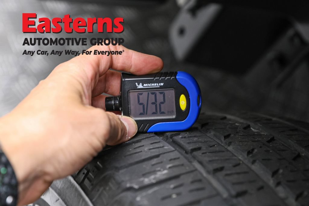 Used 2022 Jeep Wrangler Unlimited Sahara w/ Cold Weather Group AWD/4WD image 29