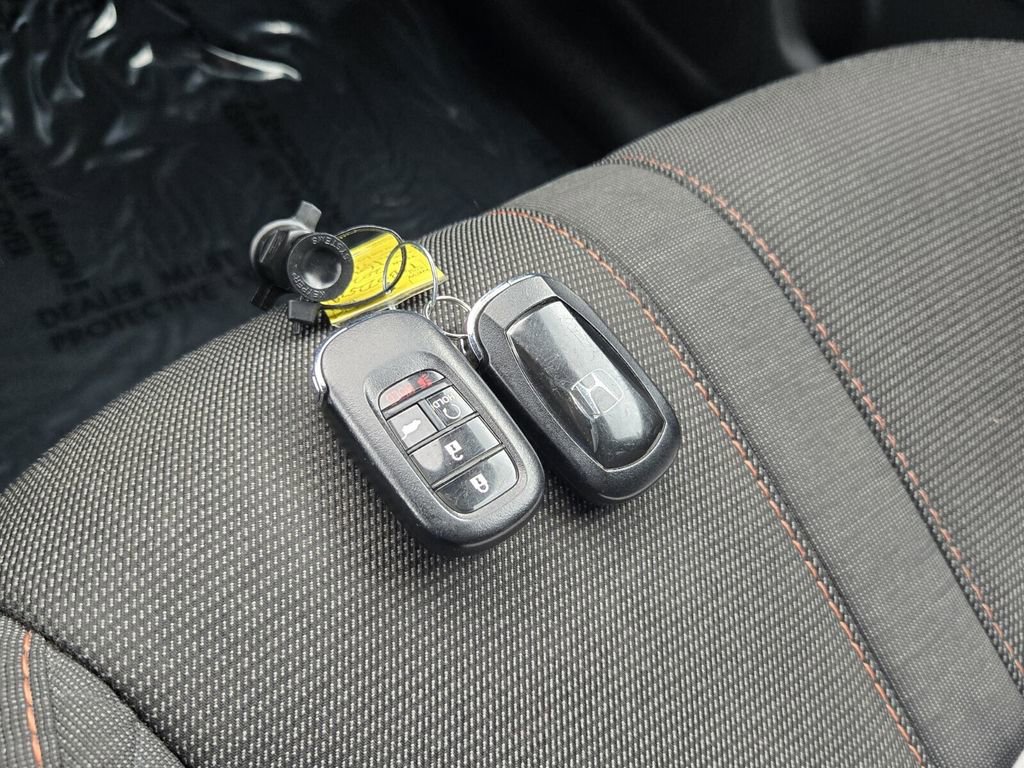 Certified 2025 Honda Pilot Sport image 18
