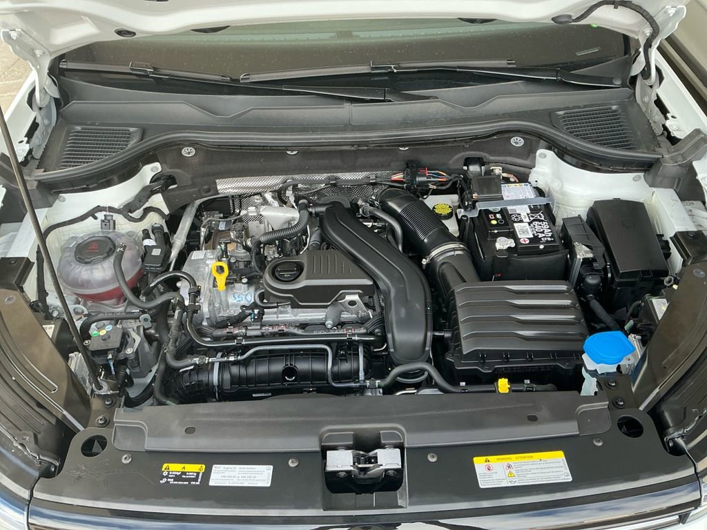 Certified 2025 Volkswagen Taos S image 25