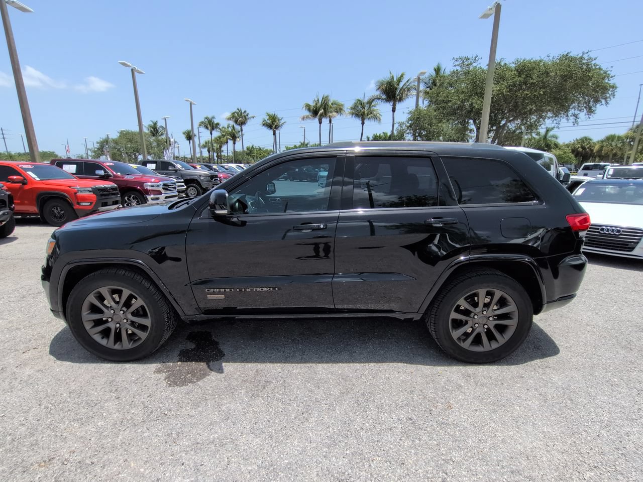 Used 2017 Jeep Grand Cherokee Limited 75th Anniversary AWD/4WD image 8