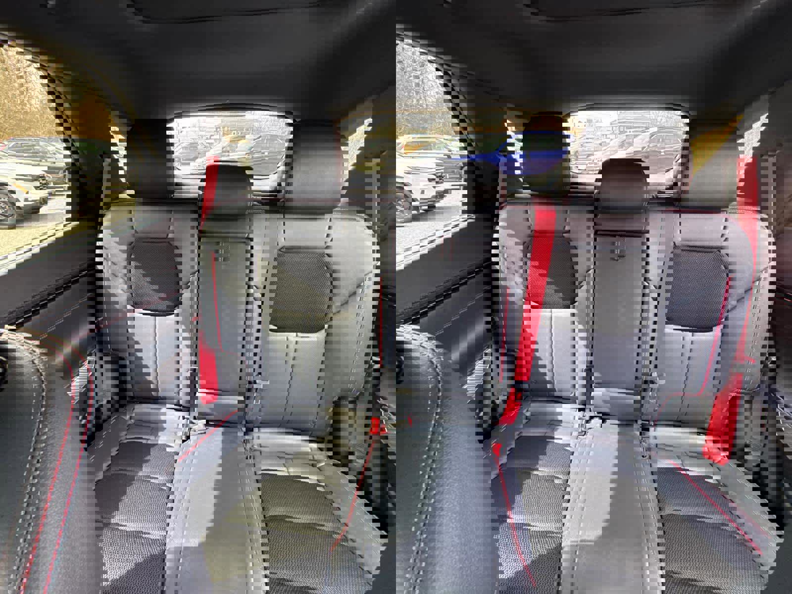 Used 2023 Genesis GV70 2.5T w/ Sport Prestige Package image 31