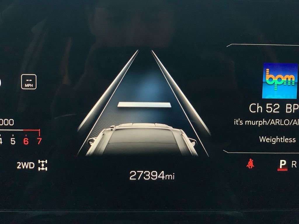 Certified 2025 GMC Yukon Denali image 9