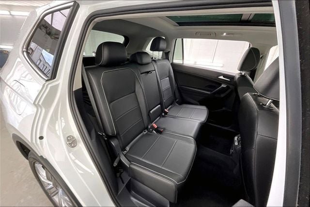 Used 2021 Volkswagen Tiguan SEL w/ 2-Row Tiguan MDO Package AWD/4WD image 19