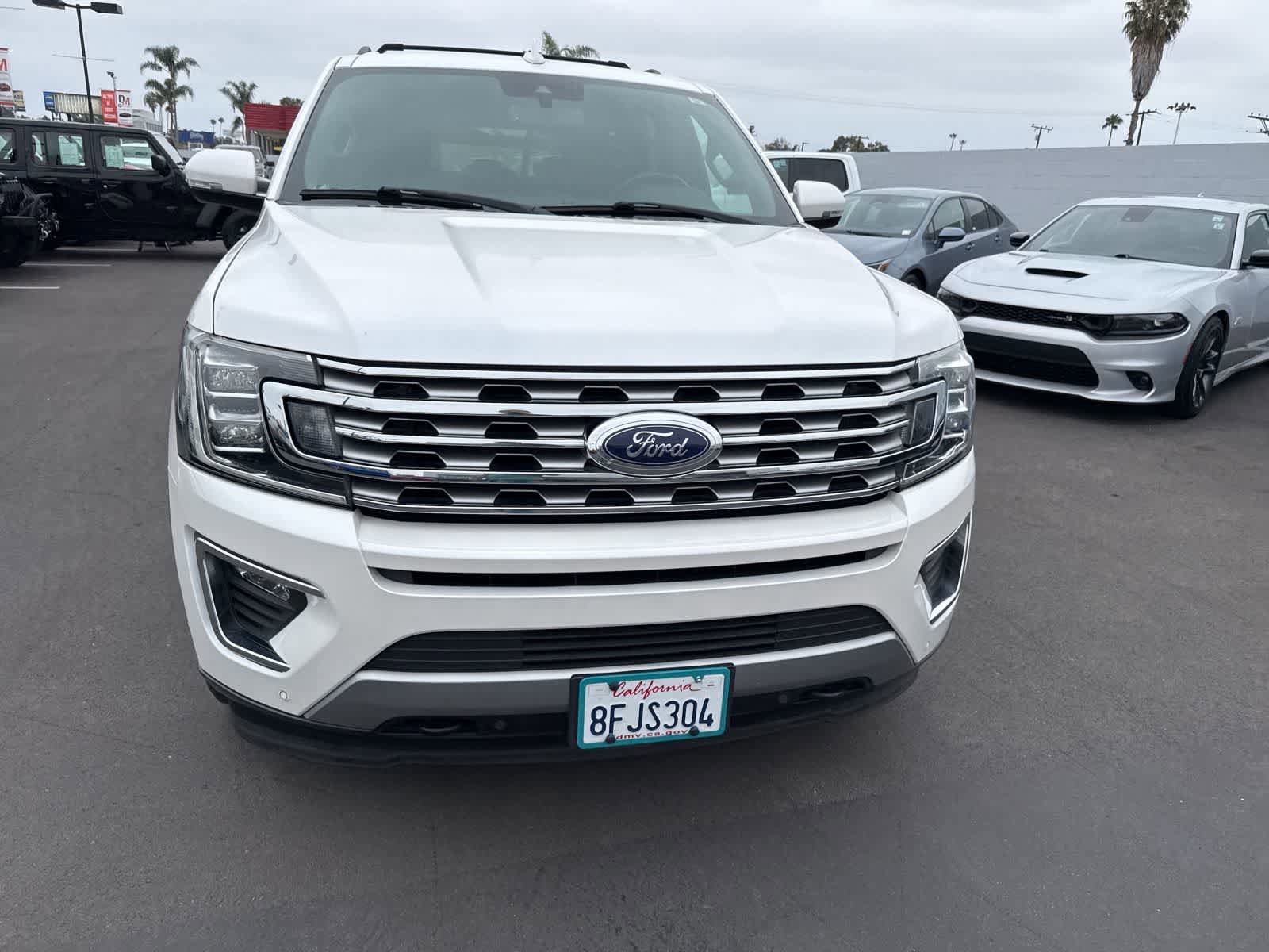 Used 2018 Ford Expedition Limited w/ Equipment Group 301A AWD/4WD image 5