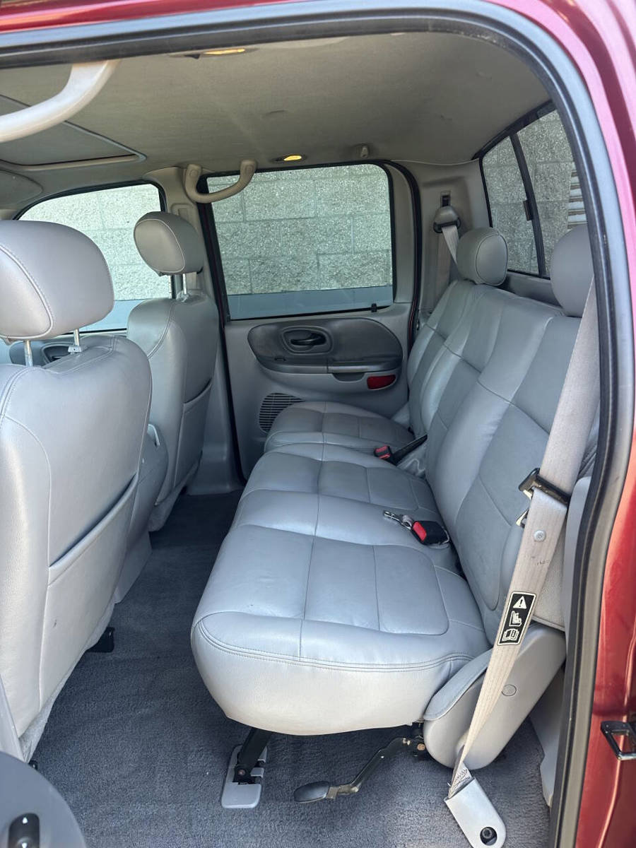 Used 2003 Ford F150 XLT AWD/4WD image 8