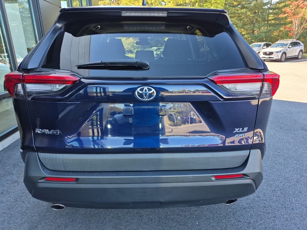 Used 2021 Toyota RAV4 XLE image 7