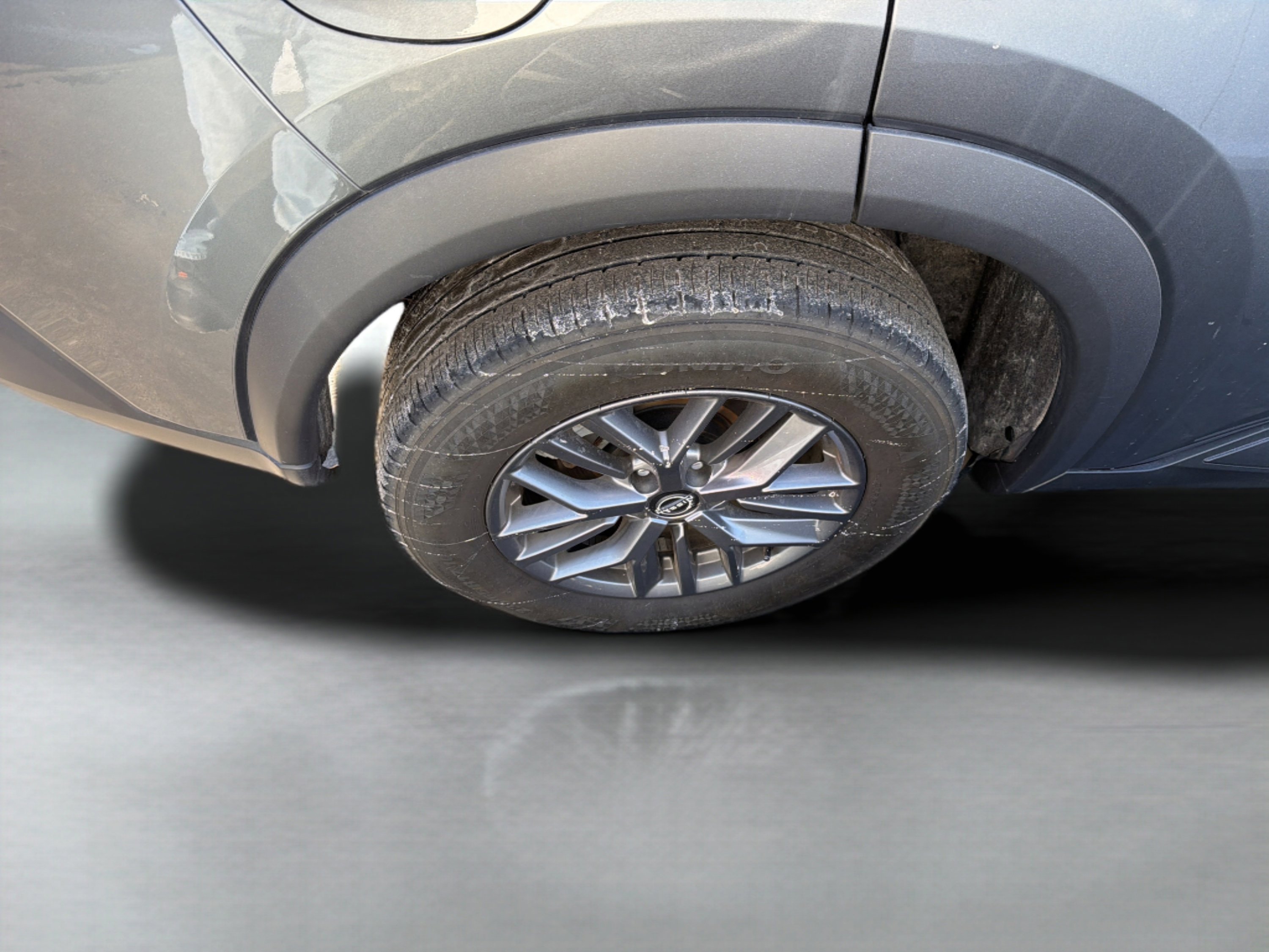 Used 2023 Nissan Rogue S image 10