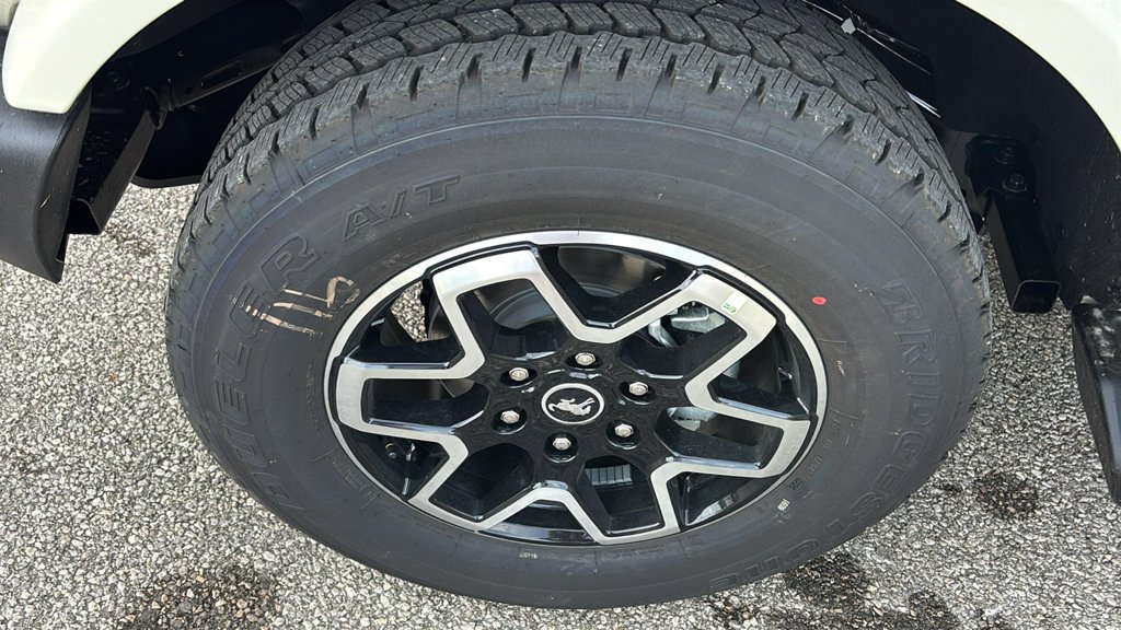 New 2026 Ford Bronco Outer Banks AWD/4WD image 32