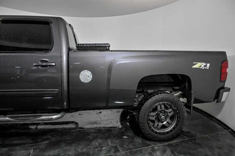 Used 2011 Chevrolet Silverado 3500 LTZ w/ LTZ Plus Package AWD/4WD image 7
