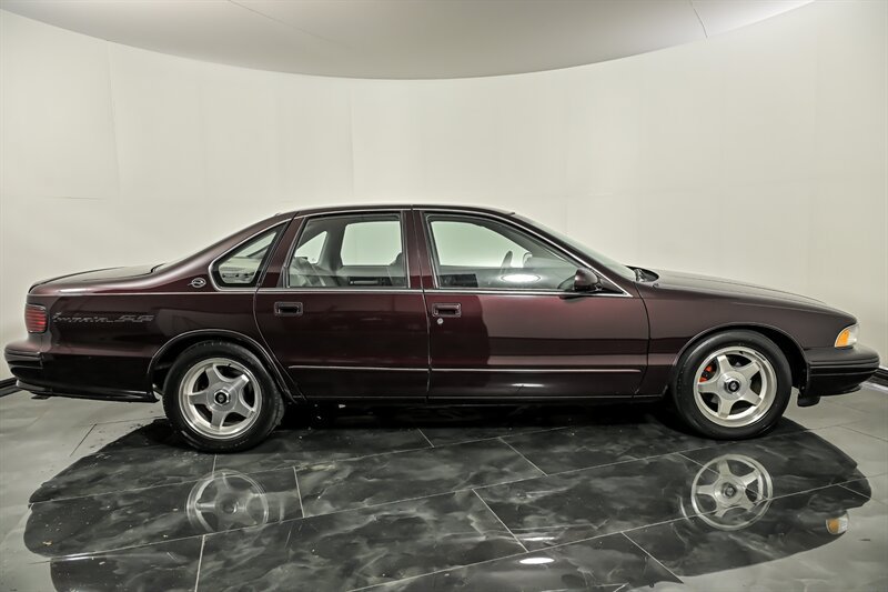 Used 1995 Chevrolet Impala SS RWD image 10