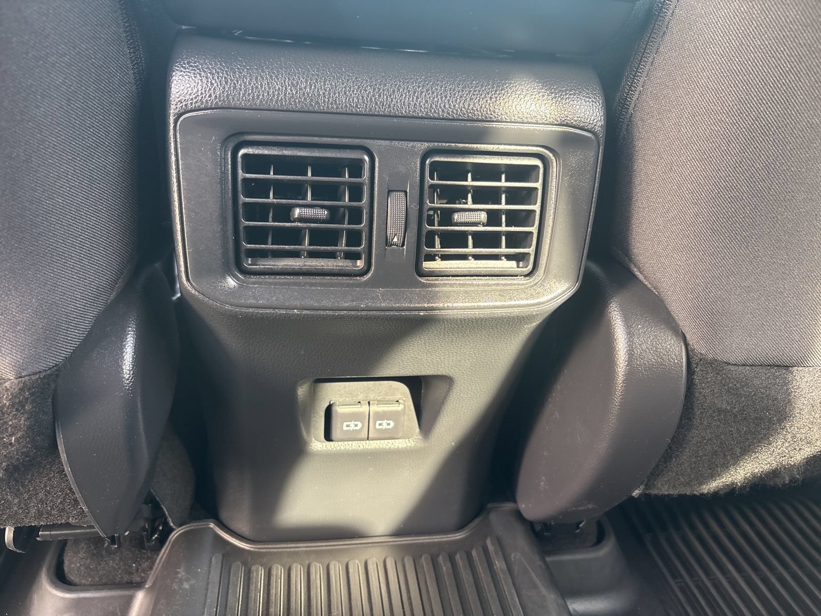 Used 2022 Toyota RAV4 SE AWD/4WD image 37