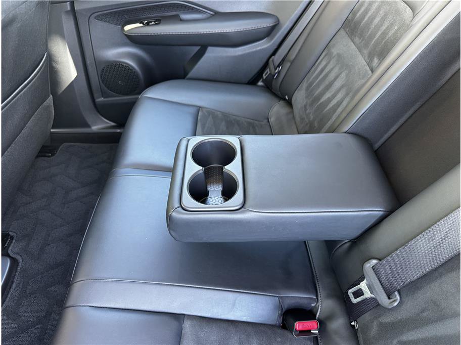 Used 2024 Nissan Ariya AWD image 17