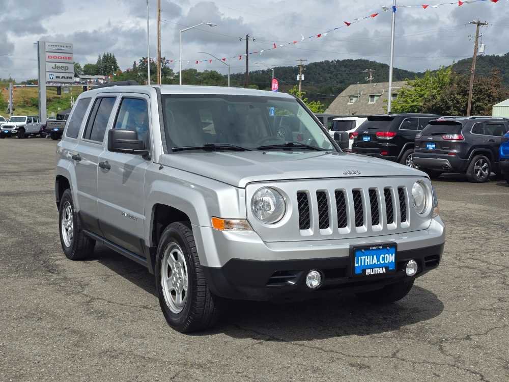 Used 2011 Jeep Patriot Sport FWD image 7