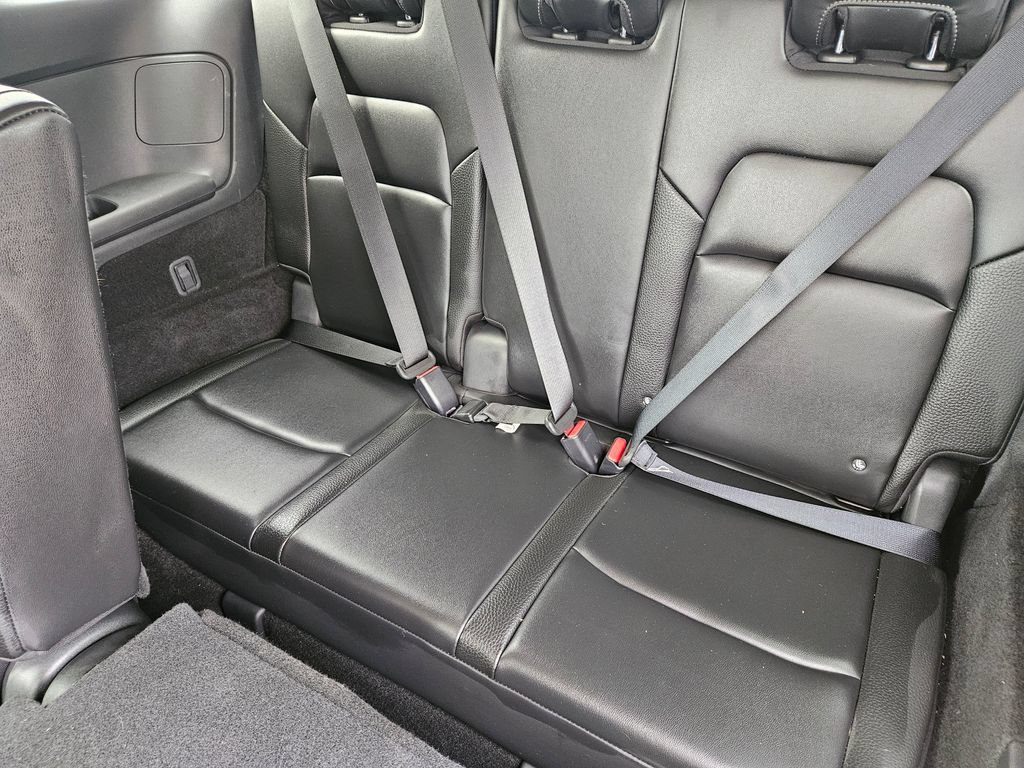 Used 2025 Nissan Pathfinder SL AWD/4WD image 36