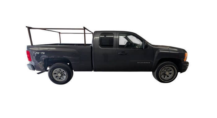 Used 2011 Chevrolet Silverado 1500 W/T w/ LS Package AWD/4WD image 7