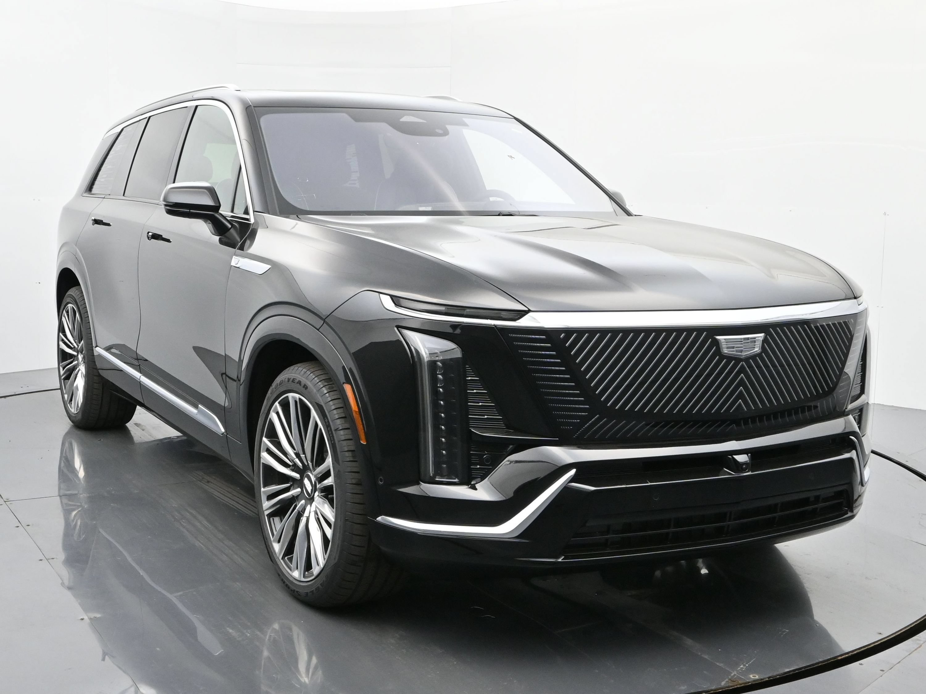 New 2026 Cadillac Vistiq Premium Luxury w/ LPO, Floor Liner Package AWD/4WD image 8