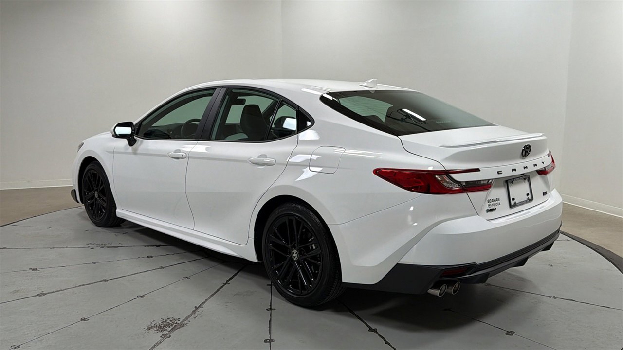 Used 2026 Toyota Camry SE w/ Multimedia Upgrade Package image 7