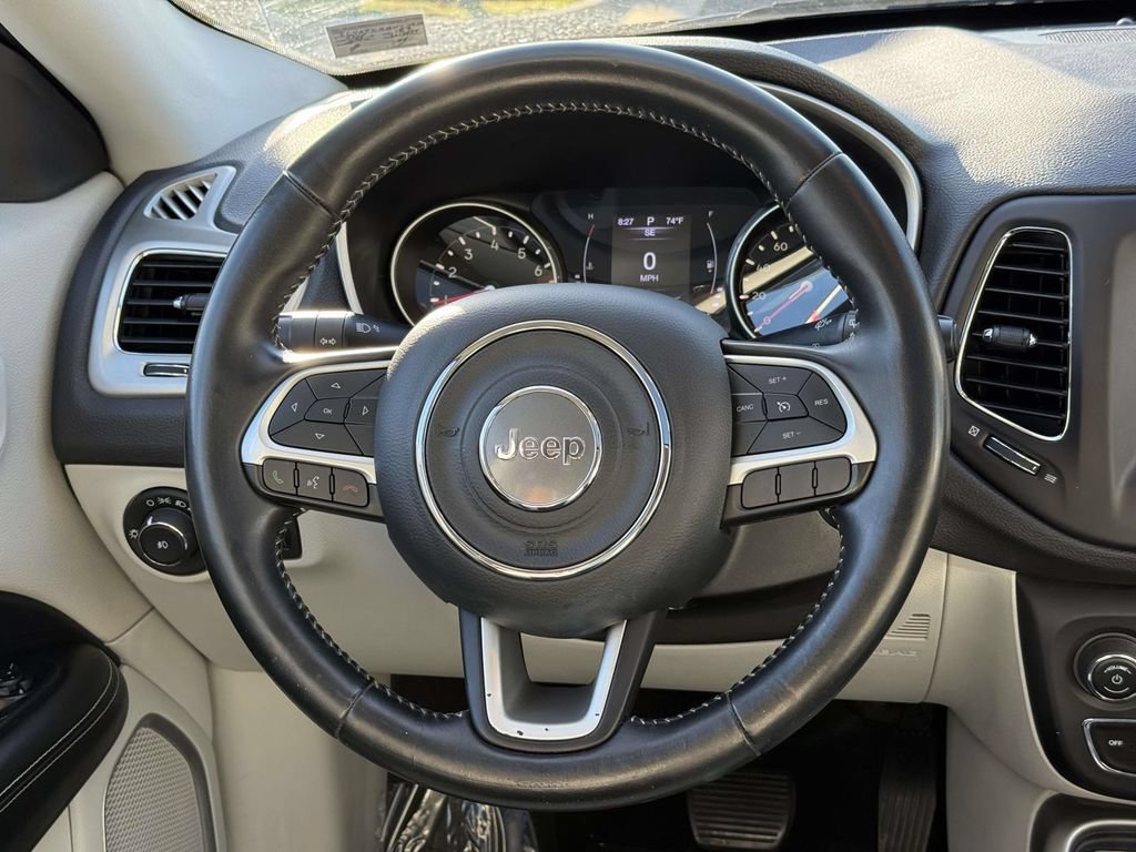 Used 2019 Jeep Compass Latitude FWD image 19