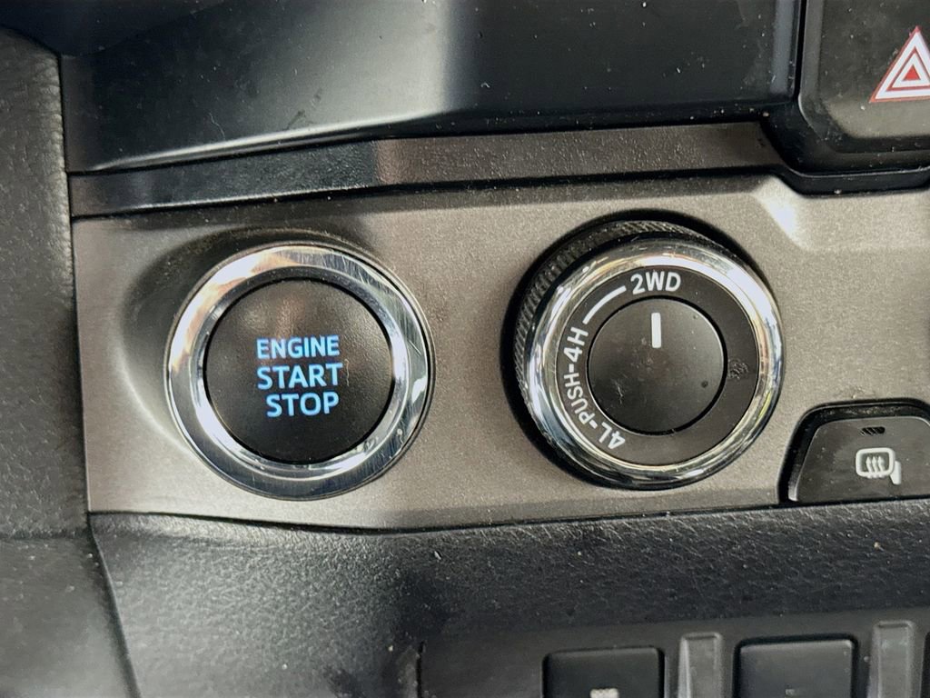 Used 2021 Toyota Tacoma TRD Off-Road w/ TRD Premium Off Road Package AWD/4WD image 29