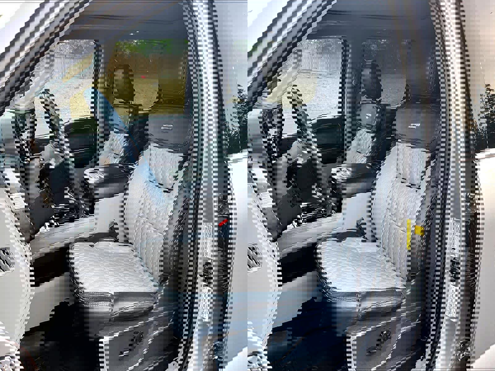 Used 2024 Ford F450 Limited w/ FX4 Off-Road Package AWD/4WD image 27