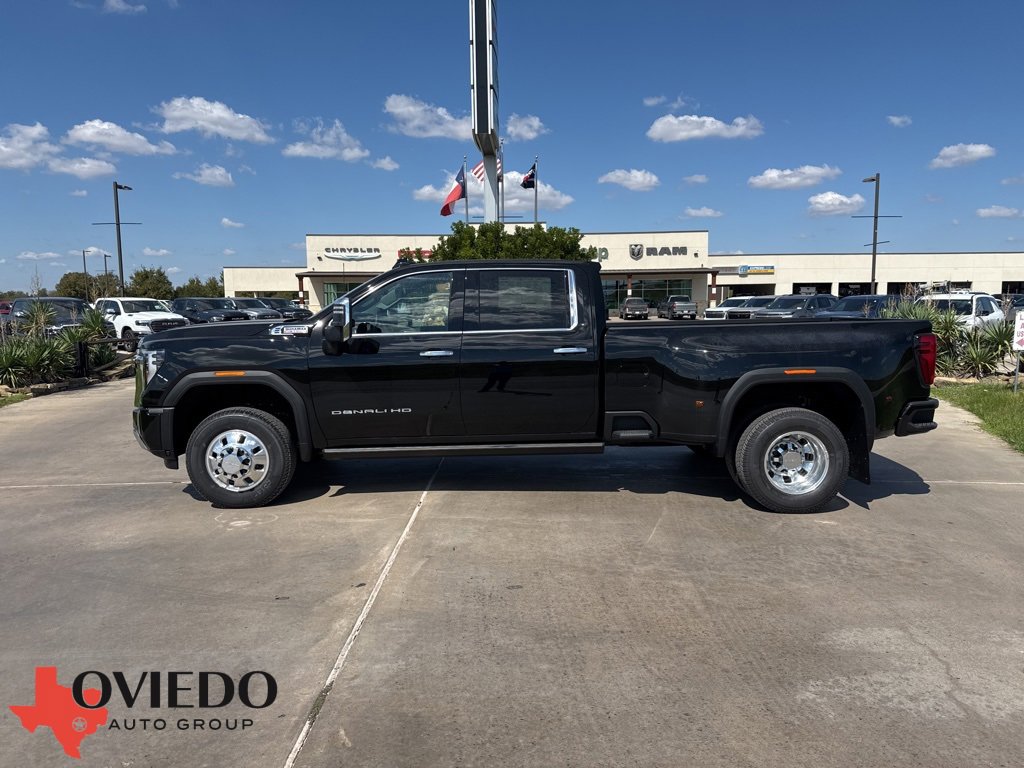 New 2026 GMC Sierra 3500 Denali w/ Denali Reserve Package image 1