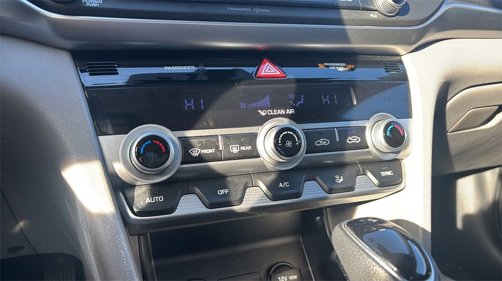 Used 2020 Hyundai Elantra SEL image 29