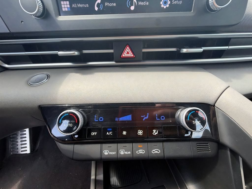 Used 2025 Hyundai Elantra Sport FWD image 16