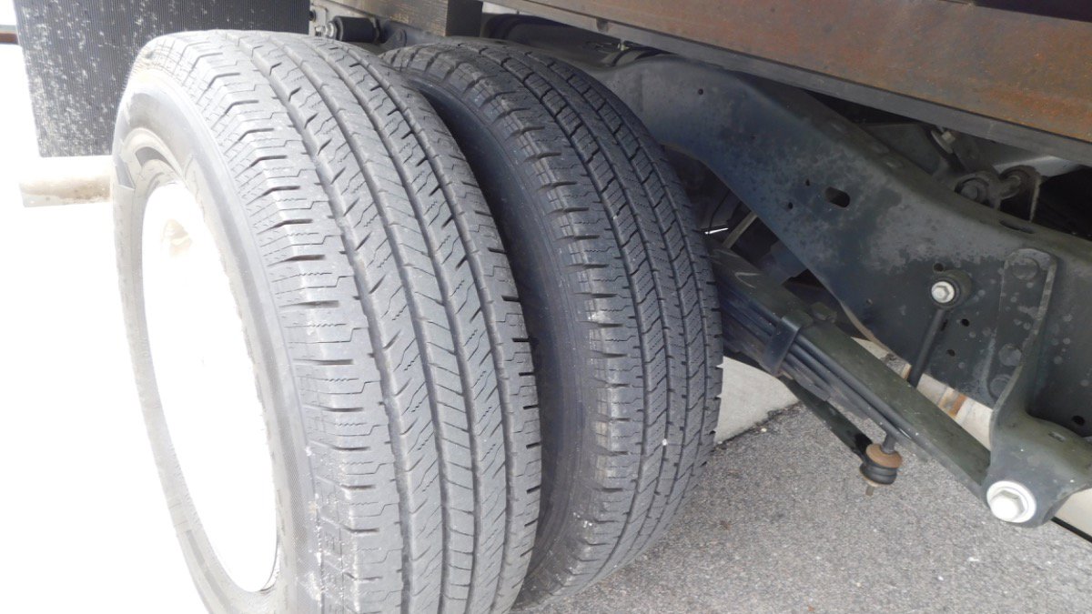 Used 2023 Ford E-450 and Econoline 450 Super Duty w/ Power Windows & Locks Group image 24