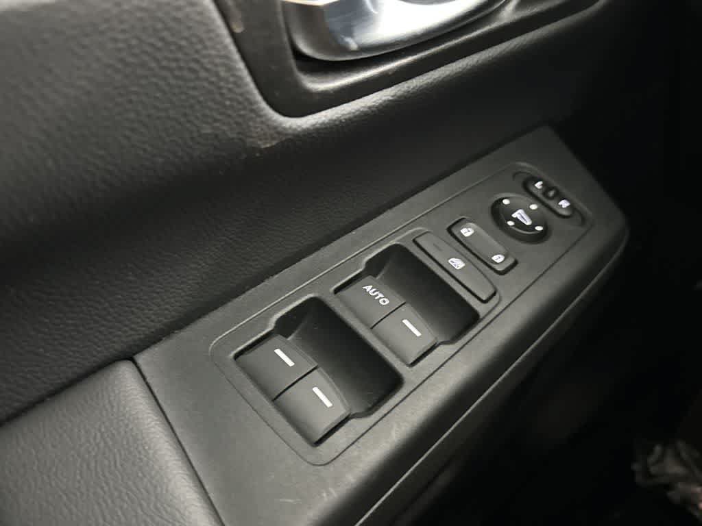 Used 2025 Honda CR-V LX image 16