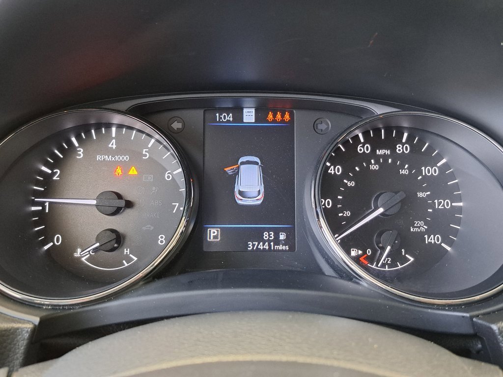 Used 2022 Nissan Rogue Sport SL image 9