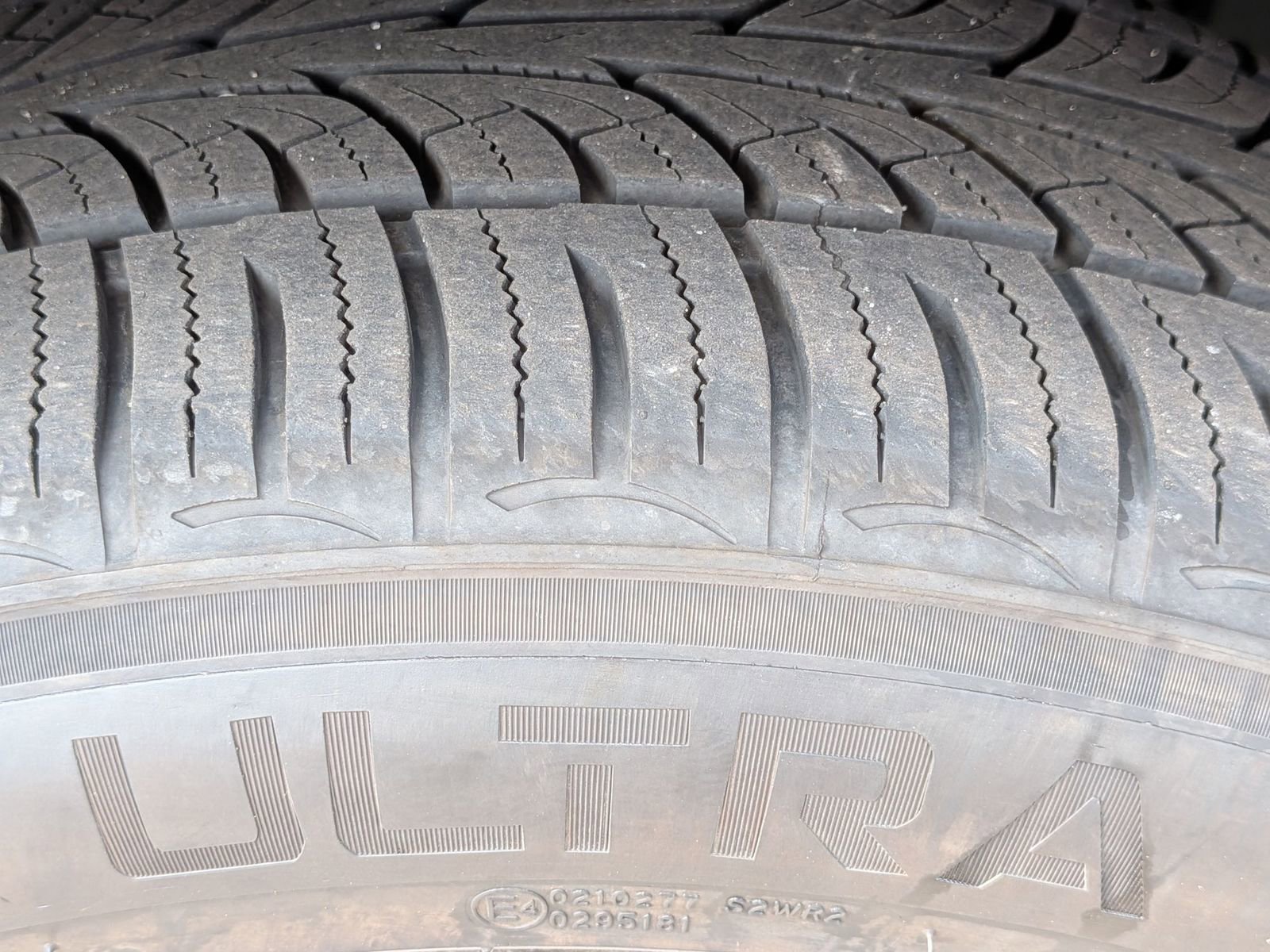 Used 2022 BMW X5 xDrive40i w/ Premium Package image 11