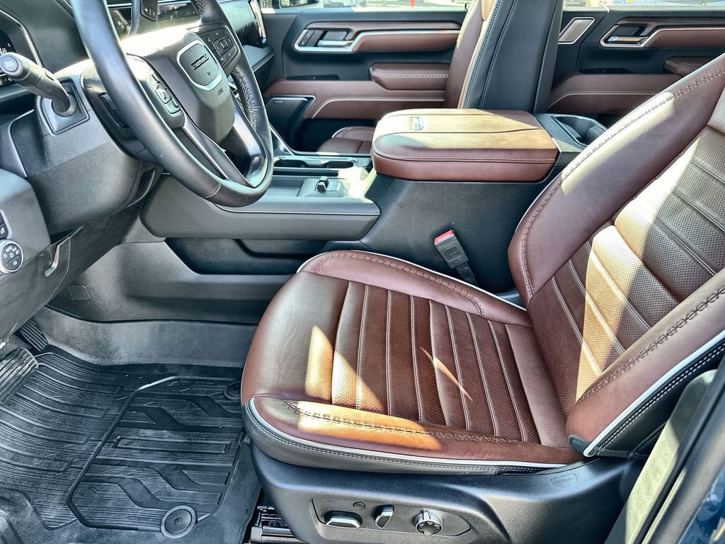 Used 2025 GMC Sierra 2500 Denali Ultimate image 24